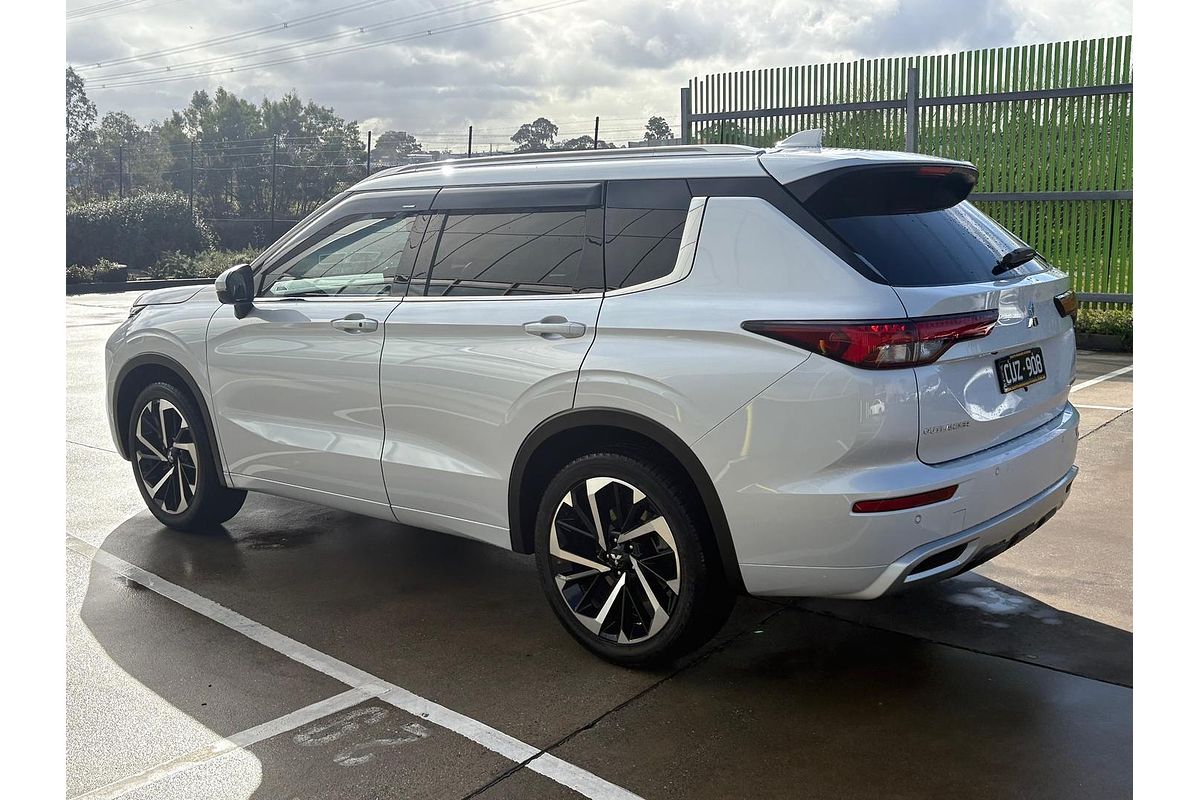 2023 Mitsubishi Outlander Exceed ZM