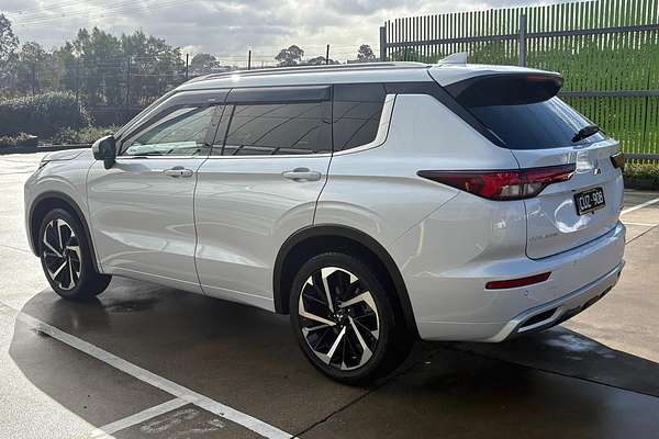 2023 Mitsubishi Outlander Exceed ZM