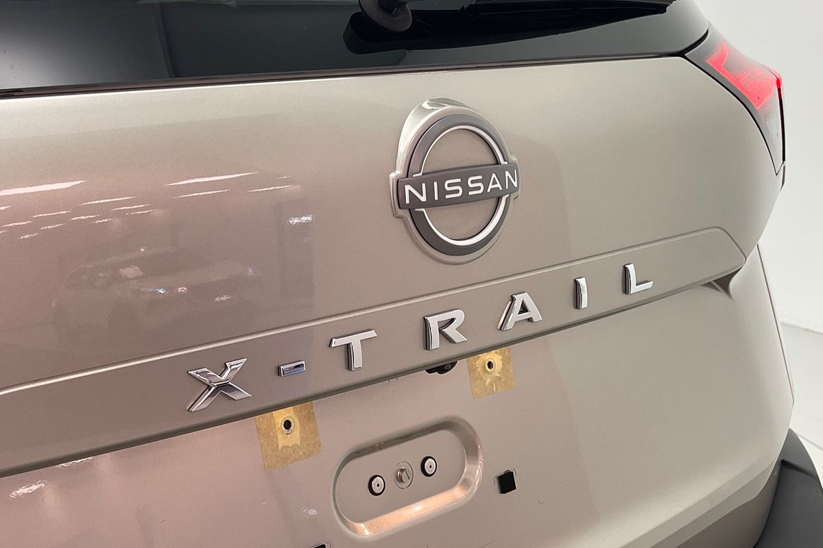 2024 Nissan X-TRAIL ST-L T33