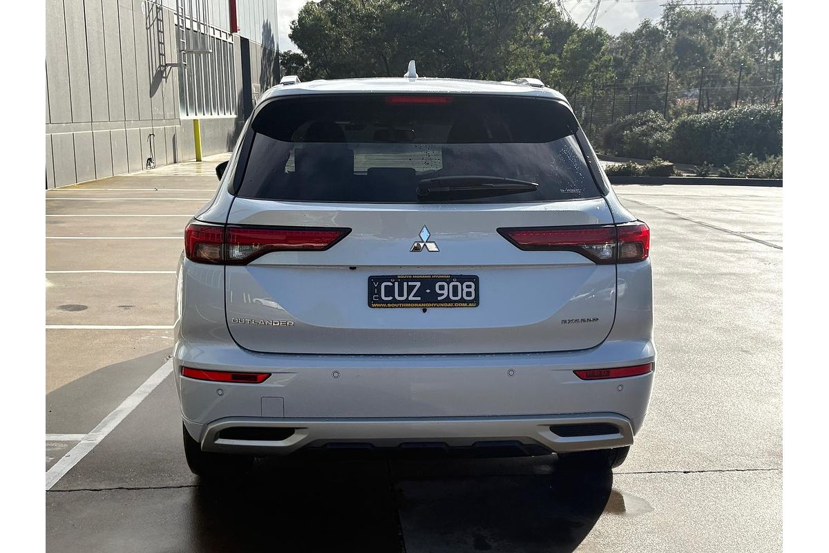 2023 Mitsubishi Outlander Exceed ZM