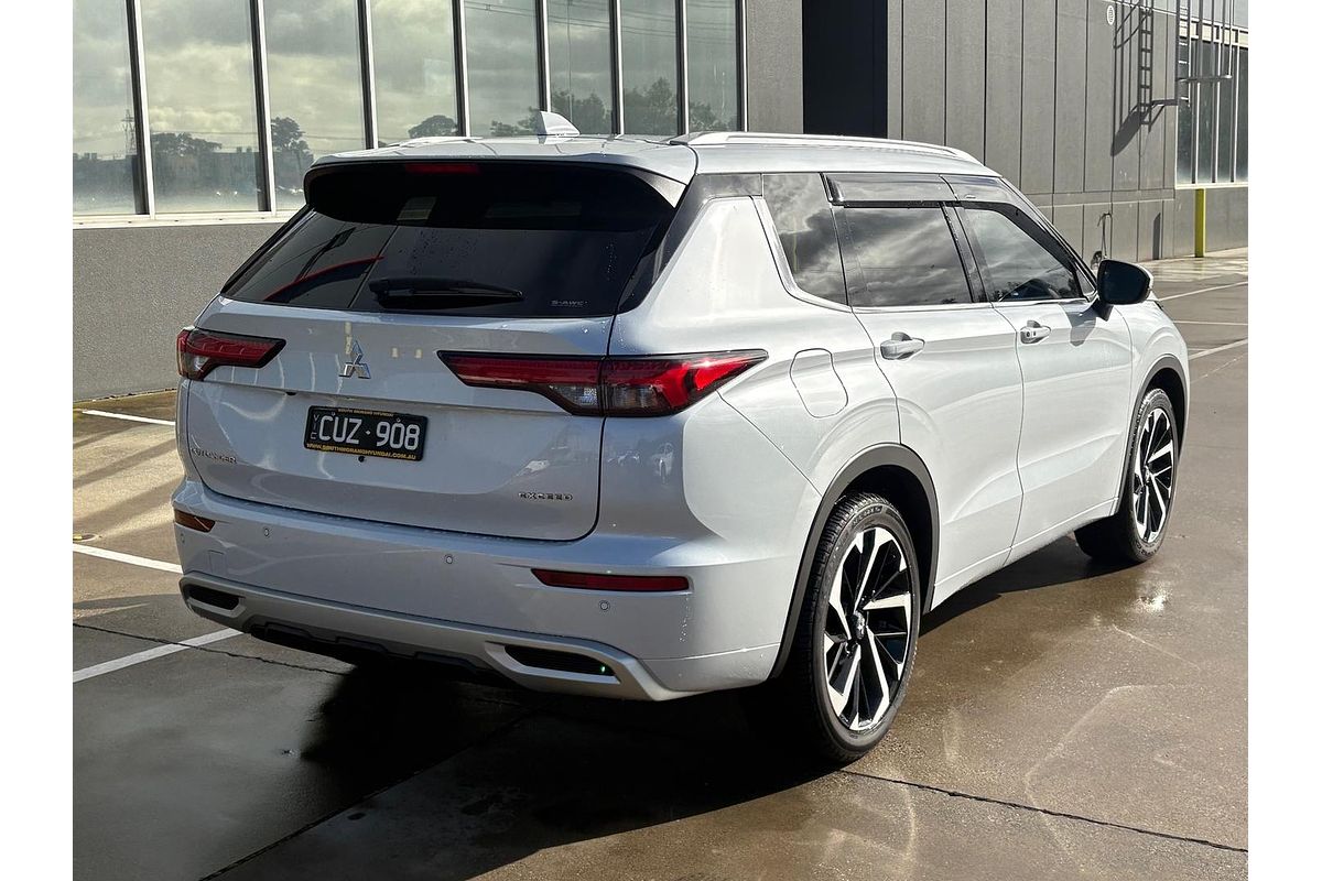 2023 Mitsubishi Outlander Exceed ZM
