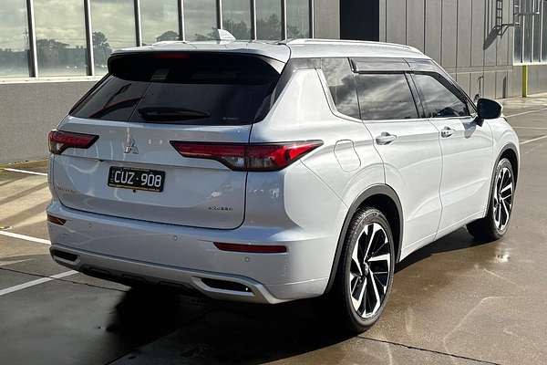 2023 Mitsubishi Outlander Exceed ZM