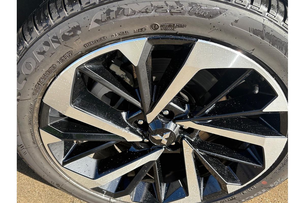 2023 Mitsubishi Outlander Exceed ZM
