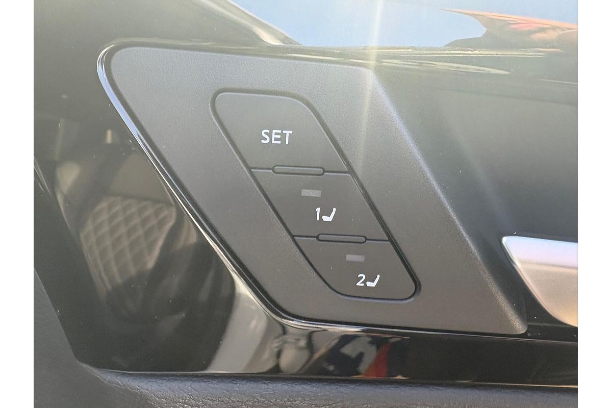 2023 Mitsubishi Outlander Exceed ZM