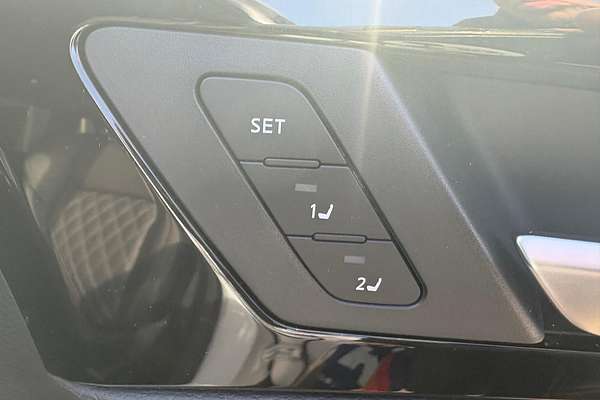 2023 Mitsubishi Outlander Exceed ZM
