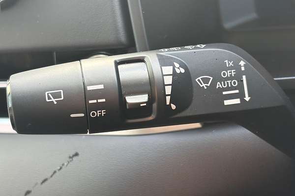 2023 Mitsubishi Outlander Exceed ZM