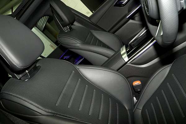 2024 Mercedes-Benz GLC-Class GLC300 X254