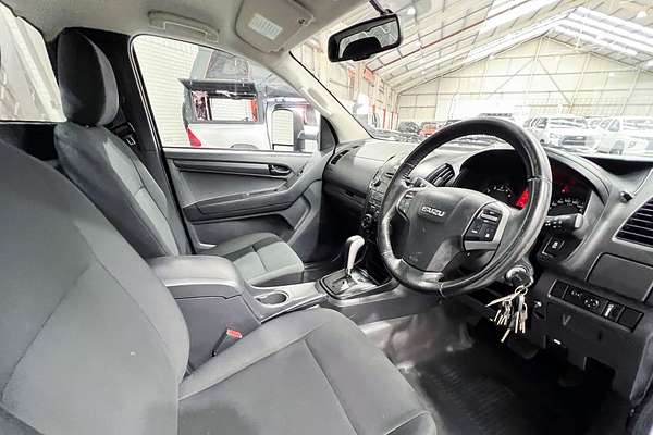 2016 Isuzu D-MAX SX High Ride Rear Wheel Drive