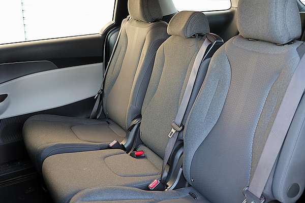 2022 Kia Carnival S KA4