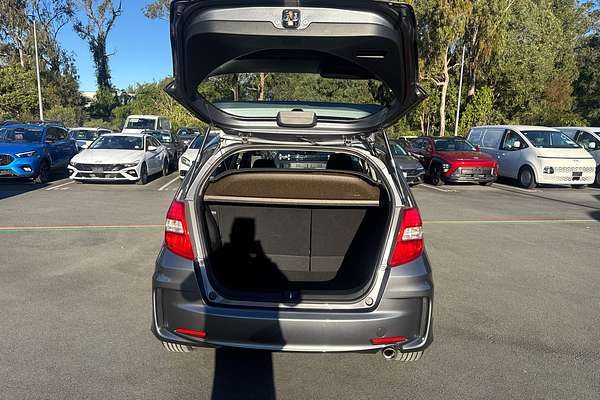 2013 Honda Jazz Vibe-S GE