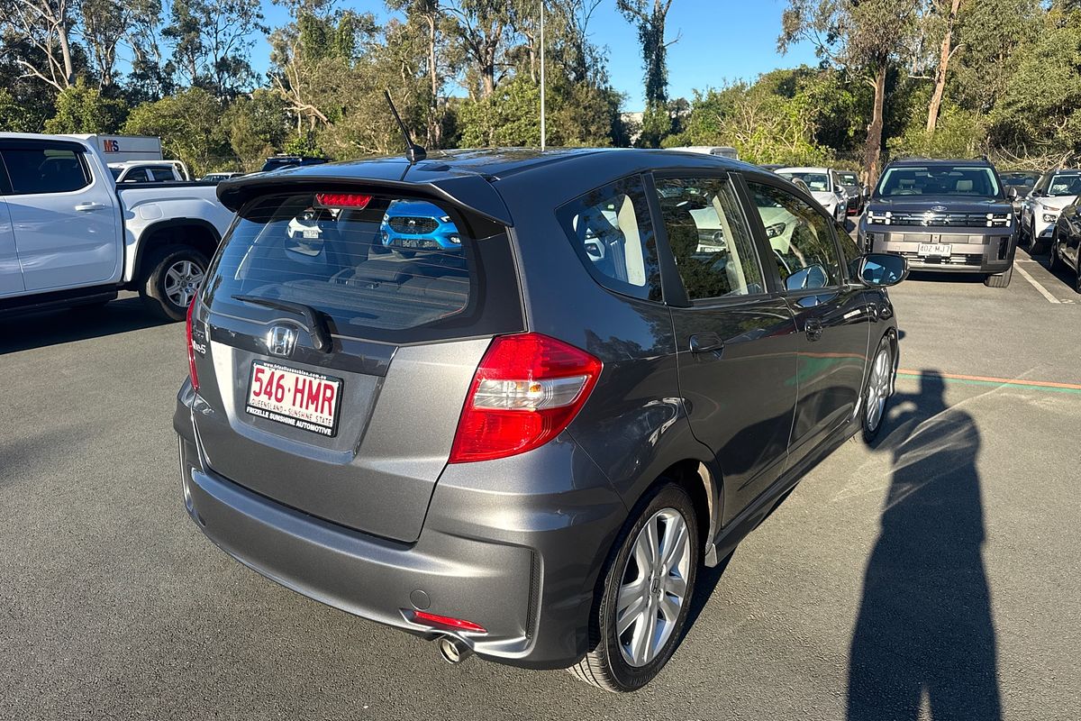 2013 Honda Jazz Vibe-S GE