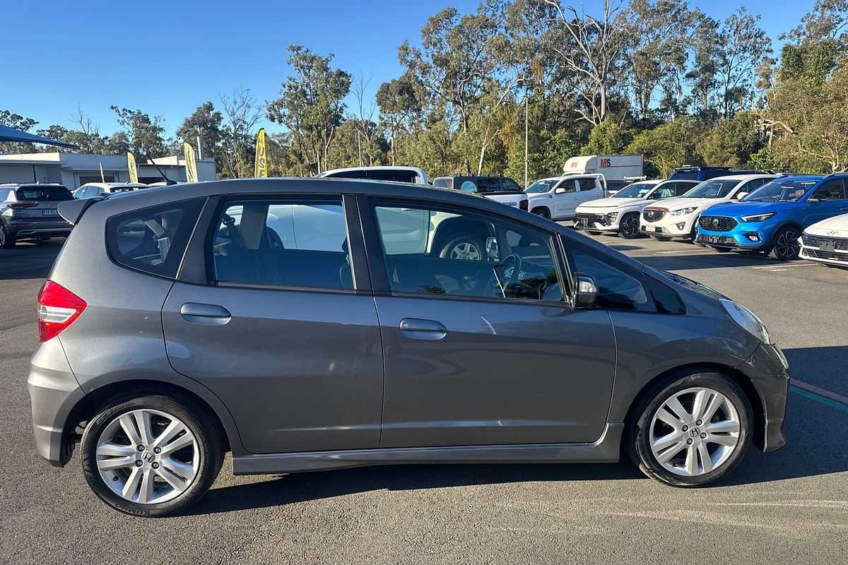 2013 Honda Jazz Vibe-S GE