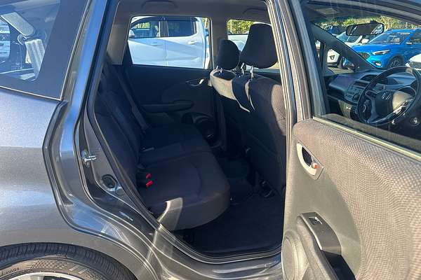 2013 Honda Jazz Vibe-S GE