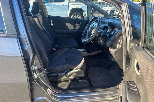 2013 Honda Jazz Vibe-S GE