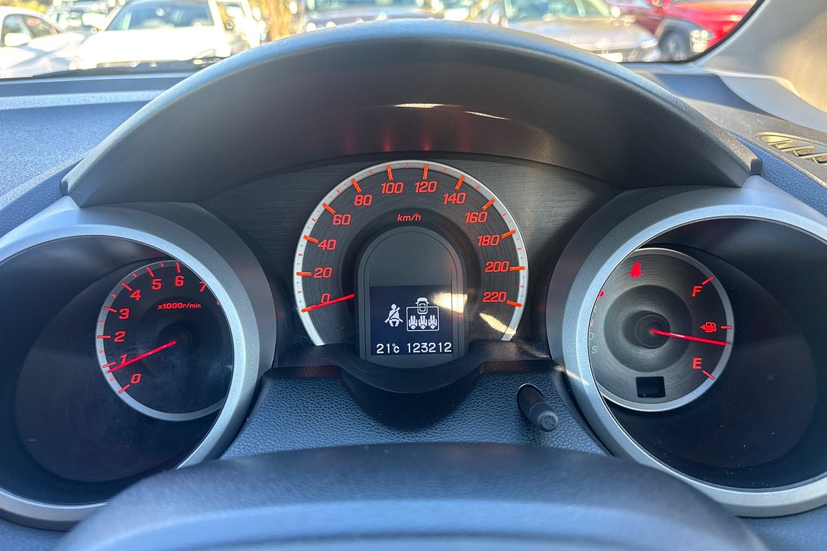2013 Honda Jazz Vibe-S GE