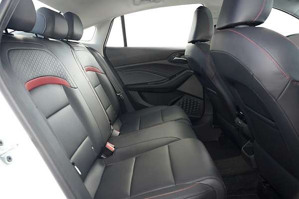 2024 MG MG5 Essence