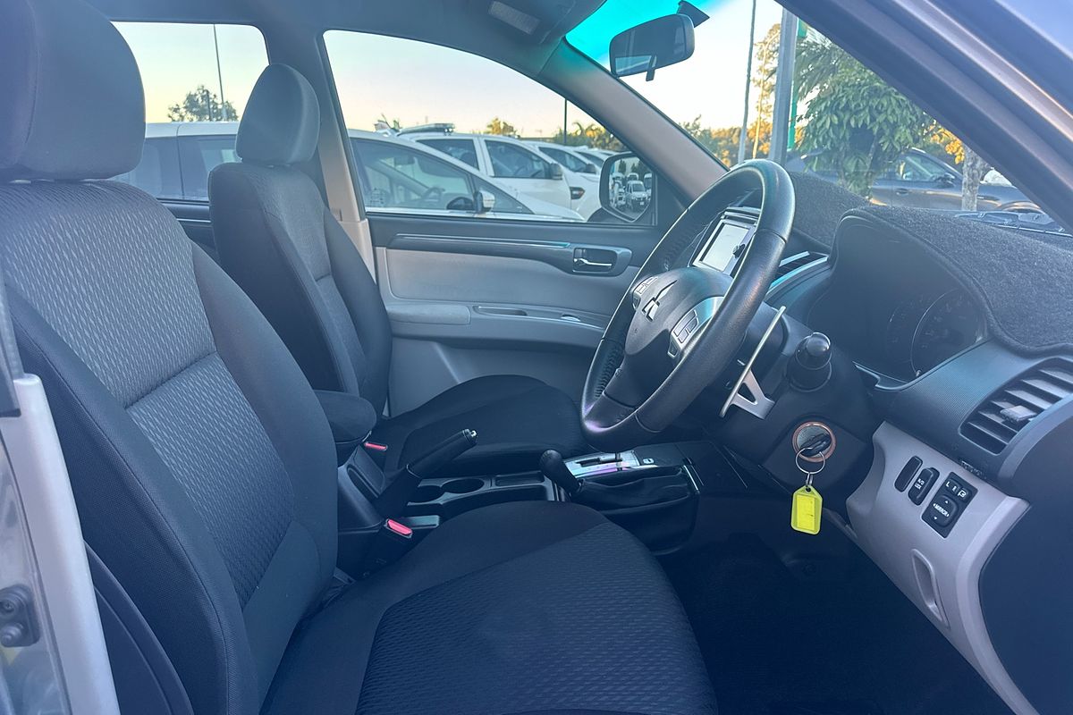 2015 Mitsubishi Challenger LS PC
