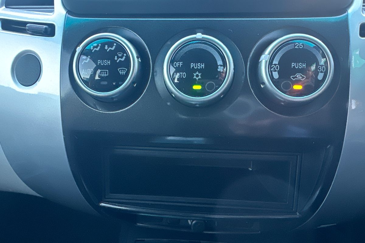 2015 Mitsubishi Challenger LS PC