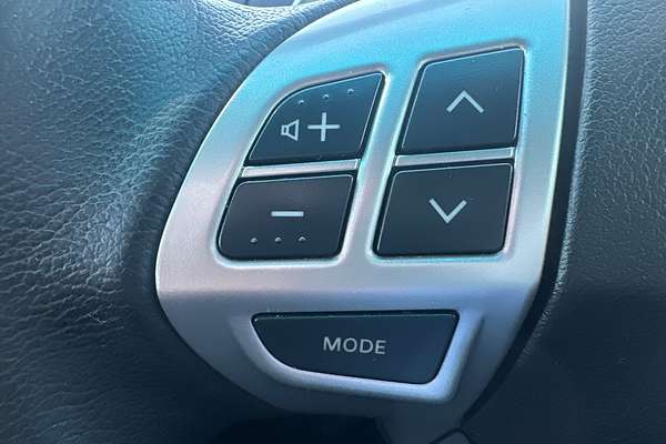 2015 Mitsubishi Challenger LS PC