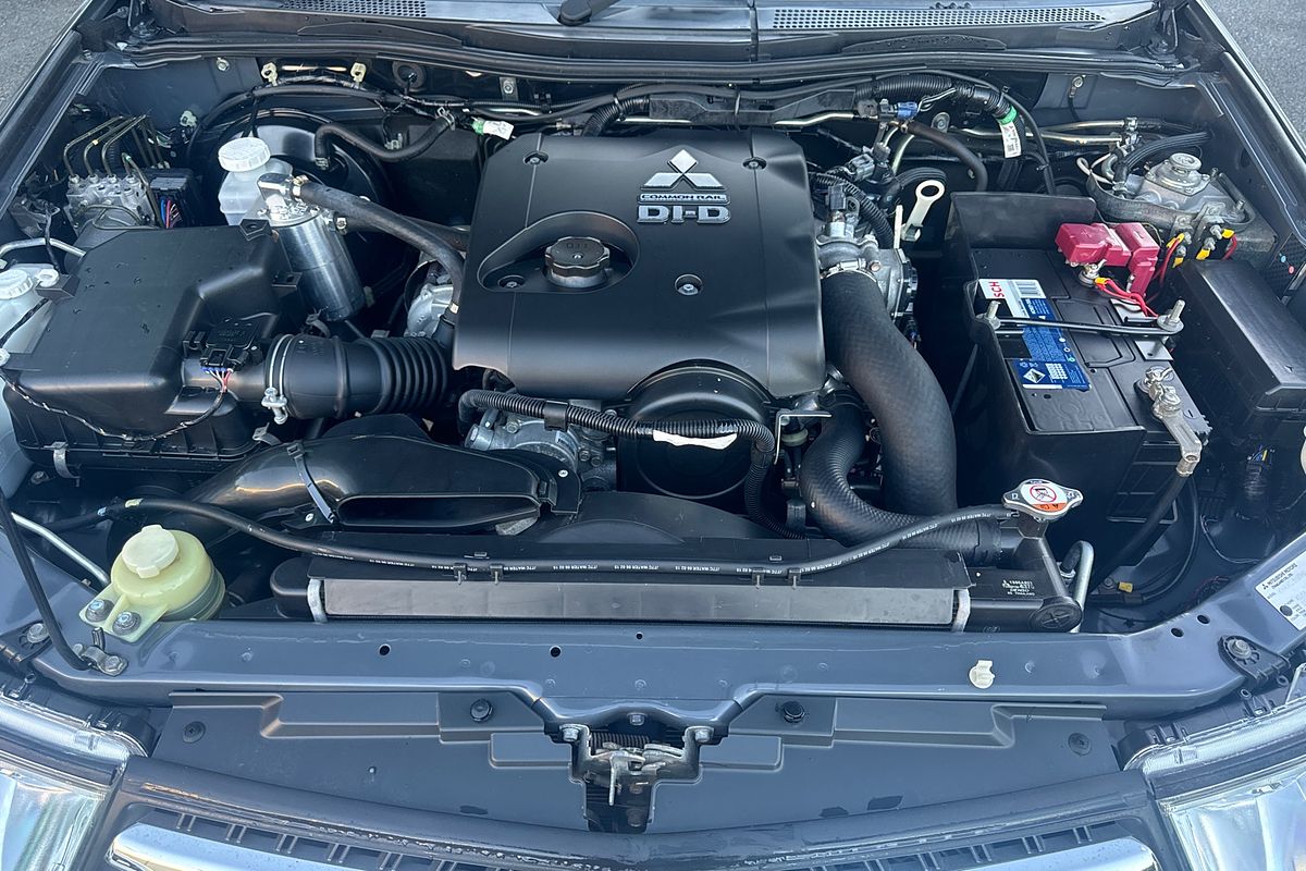 2015 Mitsubishi Challenger LS PC
