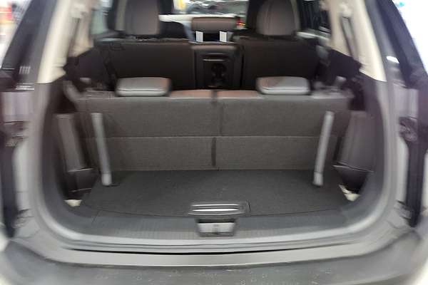 2025 Nissan X-TRAIL ST-L T33
