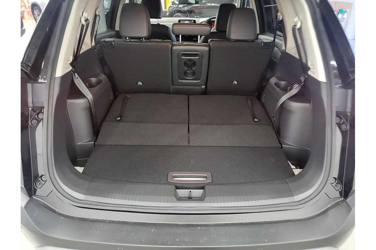 2025 Nissan X-TRAIL ST-L T33