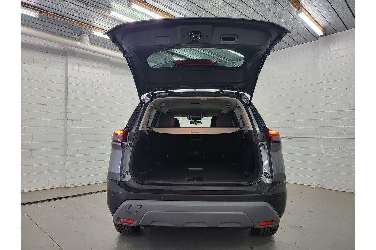 2025 Nissan X-TRAIL ST-L T33