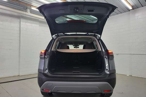 2025 Nissan X-TRAIL ST-L T33