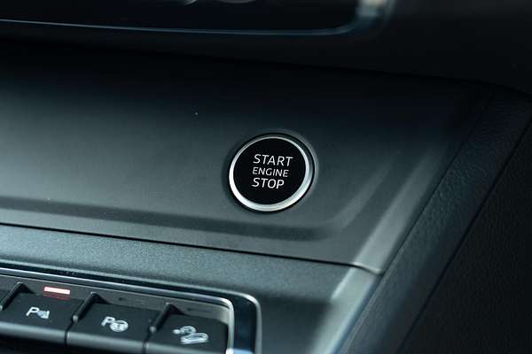 2025 Audi Q3 40 TFSI S line F3