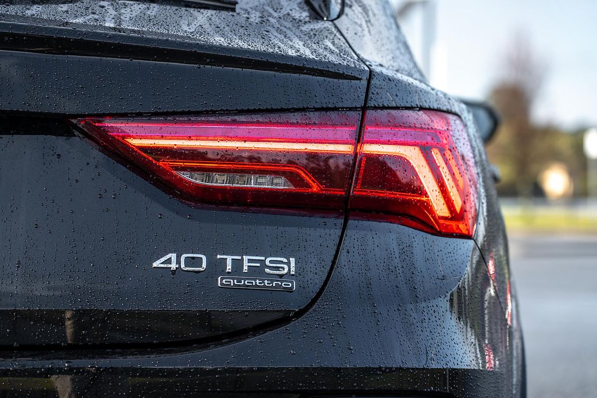 2025 Audi Q3 40 TFSI S line F3