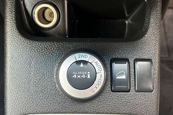 2013 Nissan X-TRAIL ST T31