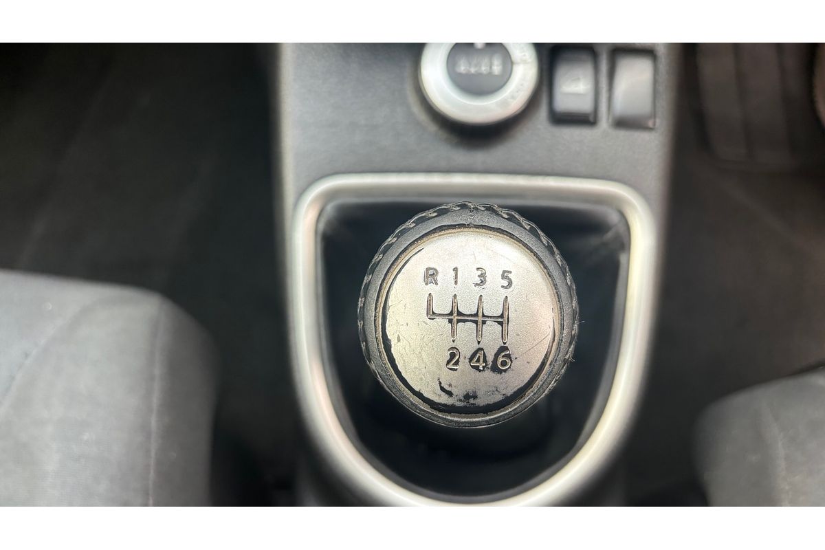 2013 Nissan X-TRAIL ST T31