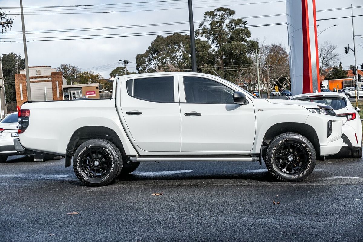 2018 Mitsubishi Triton GLX MQ 4X4