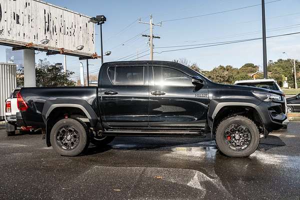 2023 Toyota Hilux 4x4