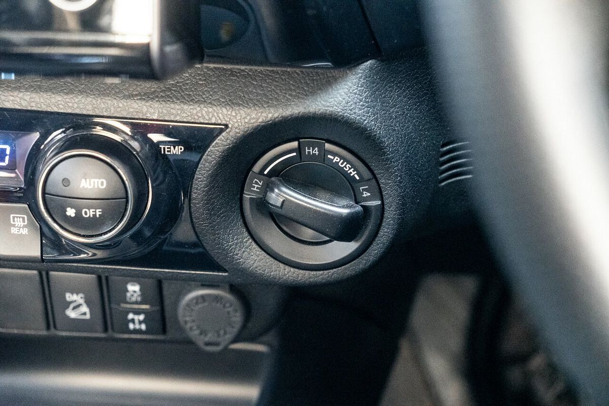 2023 Toyota Hilux 4x4