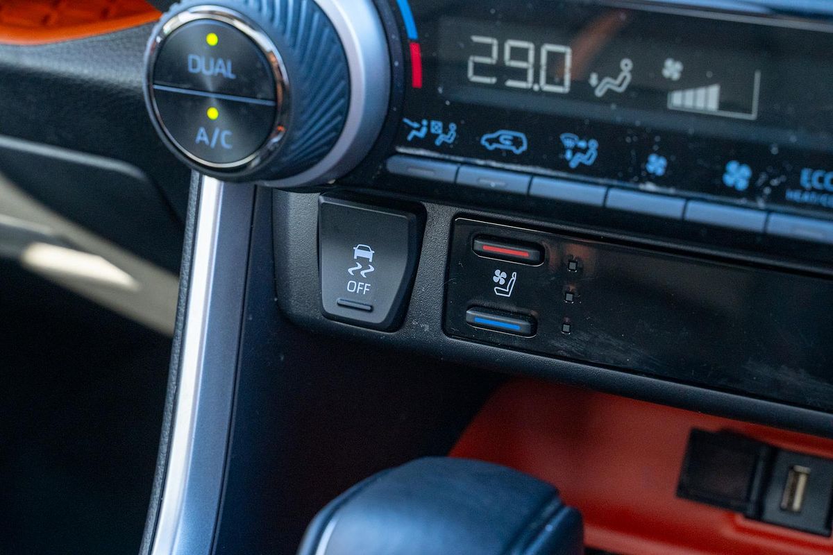 2022 Toyota RAV4 Edge AXAH54R