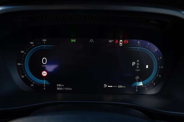 2023 Volvo XC40 Ultimate B5 Dark