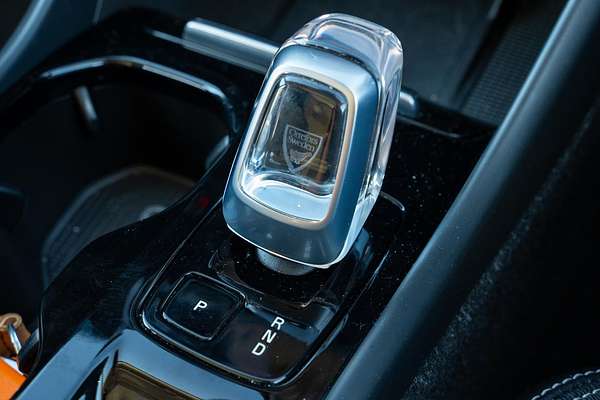2023 Volvo XC40 Ultimate B5 Dark