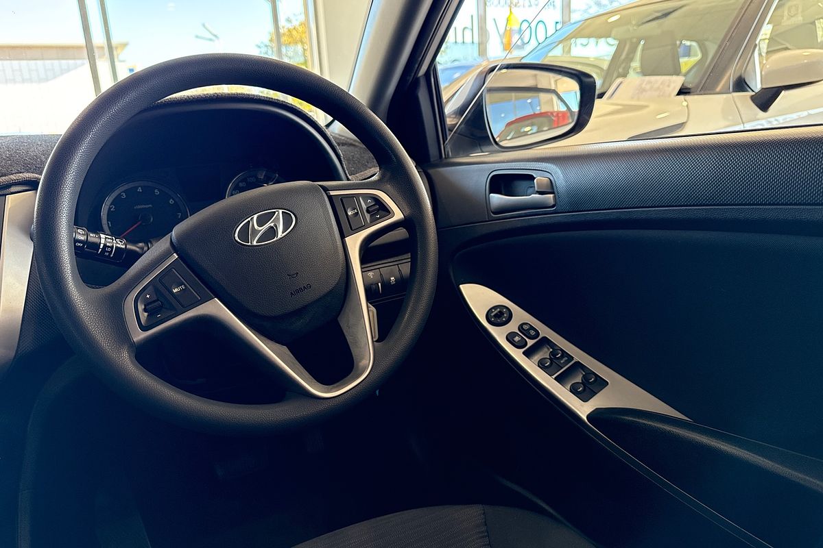 2015 Hyundai Accent Active RB3