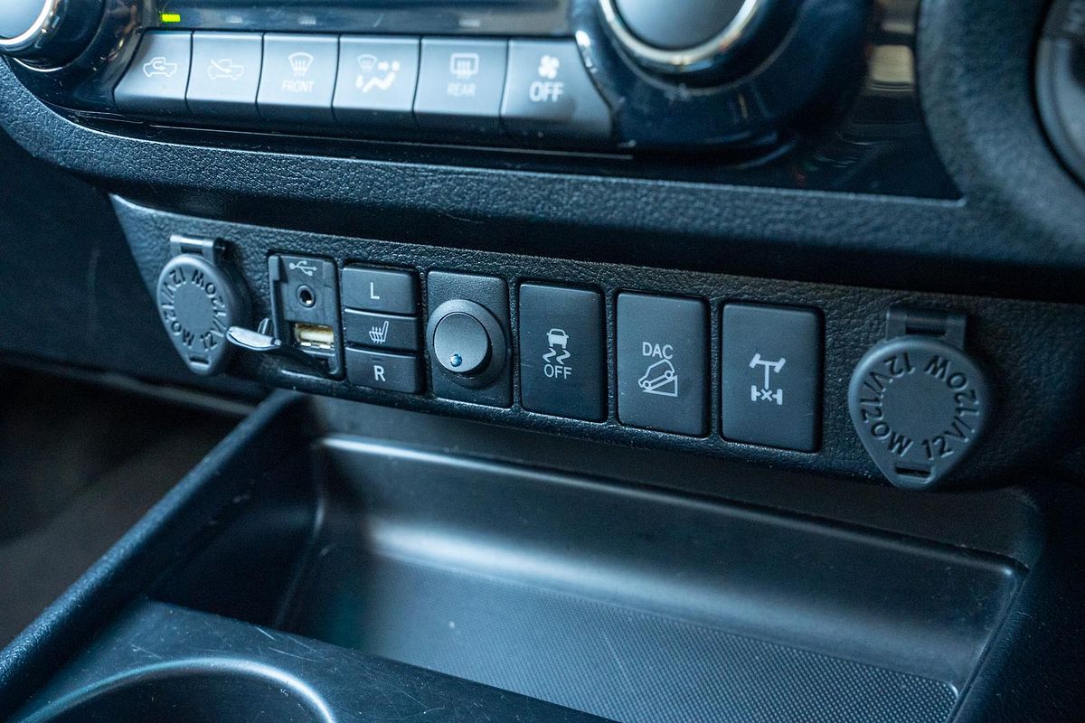 2019 Toyota Hilux Rugged X GUN126R 4X4