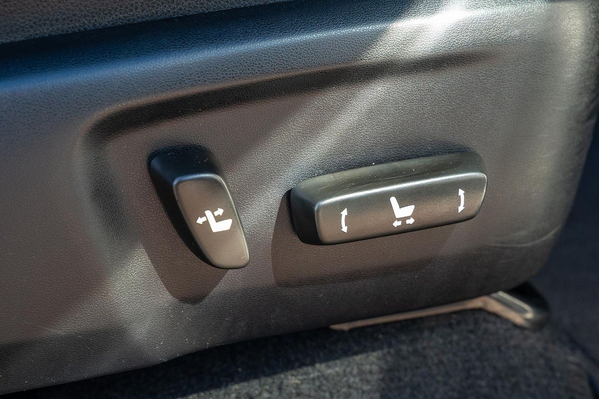 2019 Toyota Hilux Rugged X GUN126R 4X4