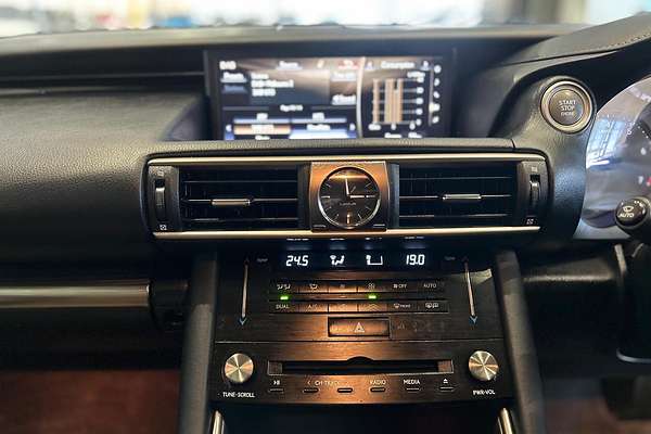 2017 Lexus IS IS200t Luxury ASE30R