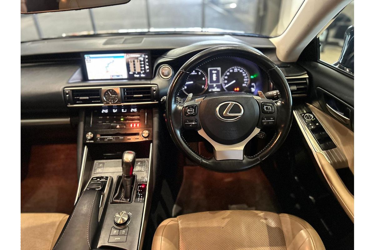 2017 Lexus IS IS200t Luxury ASE30R