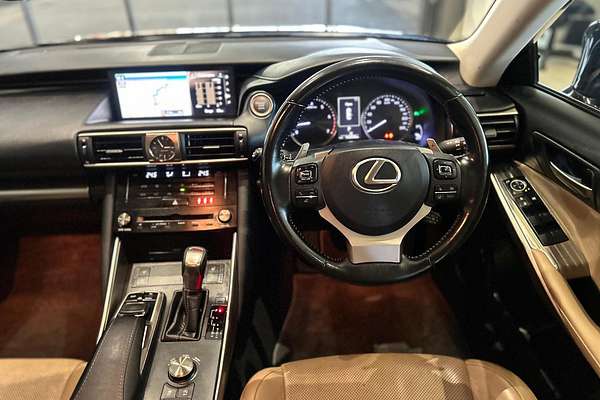 2017 Lexus IS IS200t Luxury ASE30R