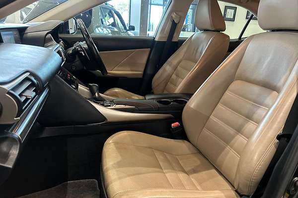2017 Lexus IS IS200t Luxury ASE30R