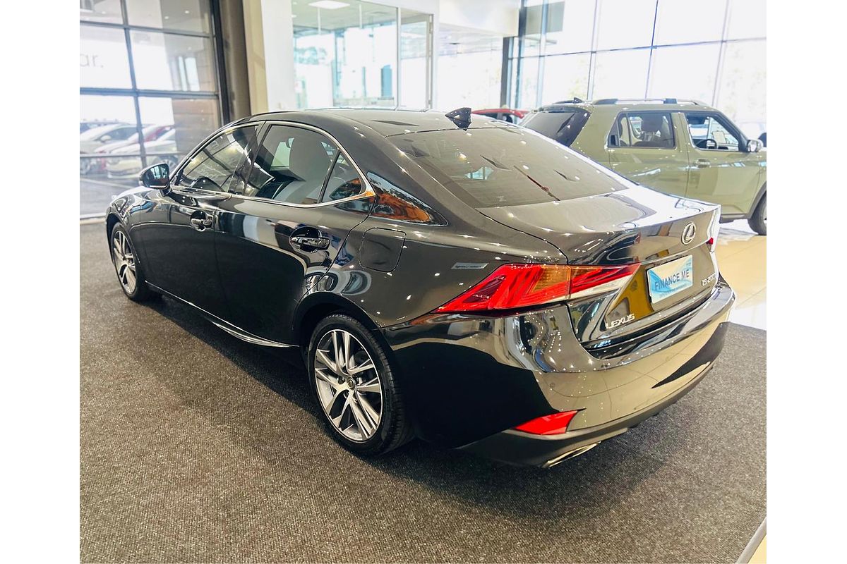 2017 Lexus IS IS200t Luxury ASE30R