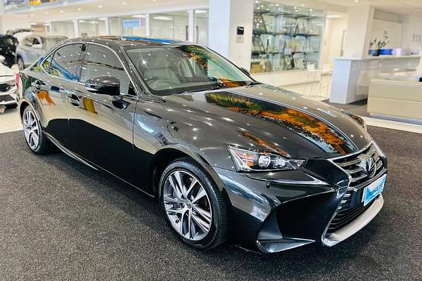 2017 Lexus IS IS200t Luxury ASE30R