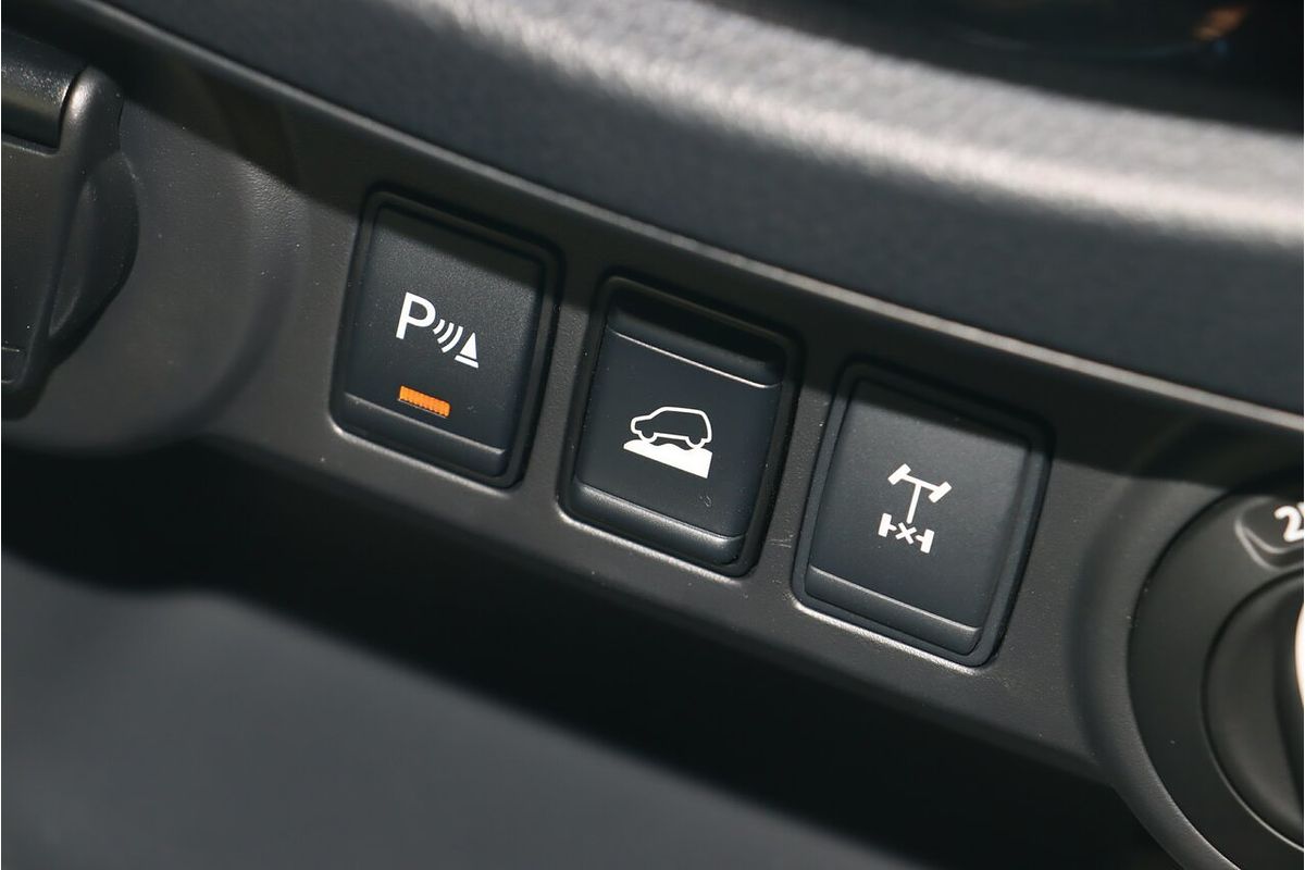 2025 Nissan Navara PRO-4X D23 4X4