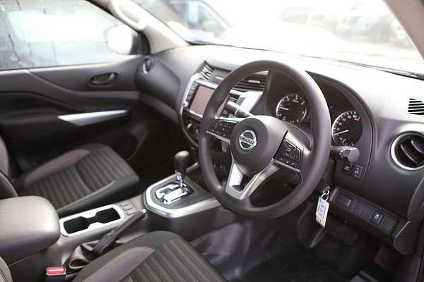 2025 Nissan Navara SL D23 4X4