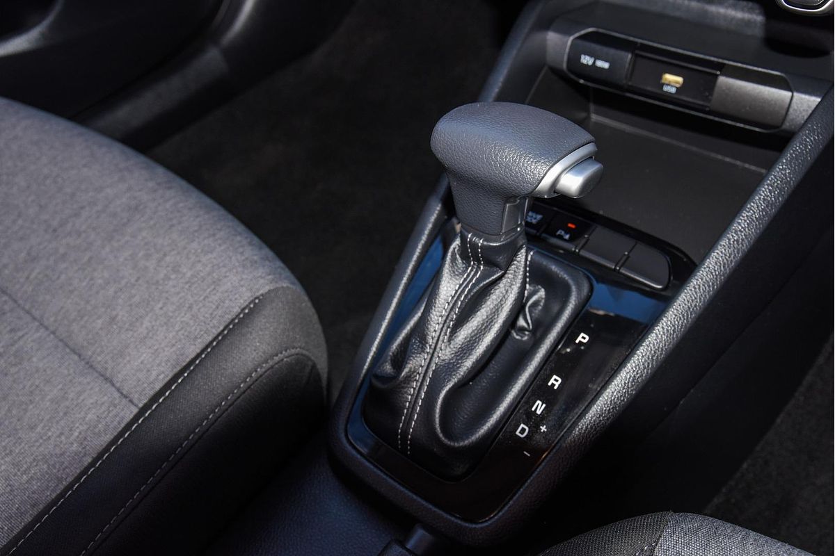 2024 Kia Stonic S YB